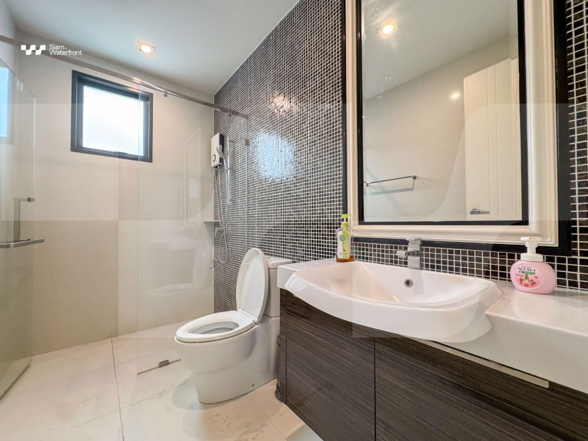 picture 🔥For sale🔥3-Story House at Narasiri Topiary Nawamin, 63.2 sq.wah, 4Bedrooms/5Bathrooms, Fully Furnished, Prime Location - 61/87