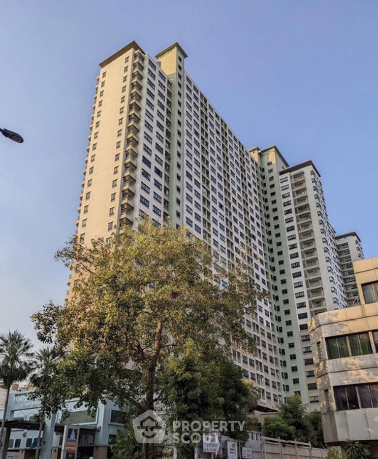 picture 1-BR Condo at Lumpini Place Phahol-Saphankhwai near BTS Saphan Khwai (ID 1987594) - 1/4