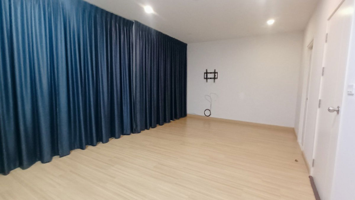 picture Two-storey townhouse for sale in Pruksa Ville Ramkhamhaeng 109, Saphan Sung, Bangkok - 10/14