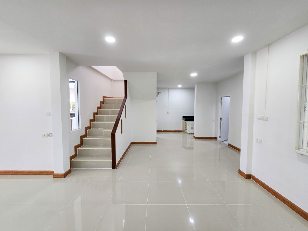 รูป บ้านแฝด 2 ชั้น ลำลูกกา คลอง 7 หลังใหญ่ พื้นที่กว้าง ทำเลดี - รูปที่ 6/20
