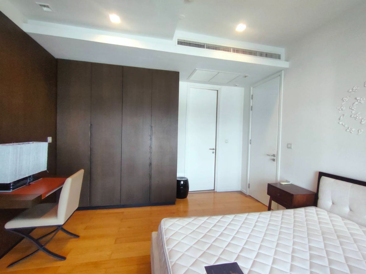 picture FOR RENT   :   Circle 2 Living Prototype (ST-02)  Line : @condo78 - 8/13
