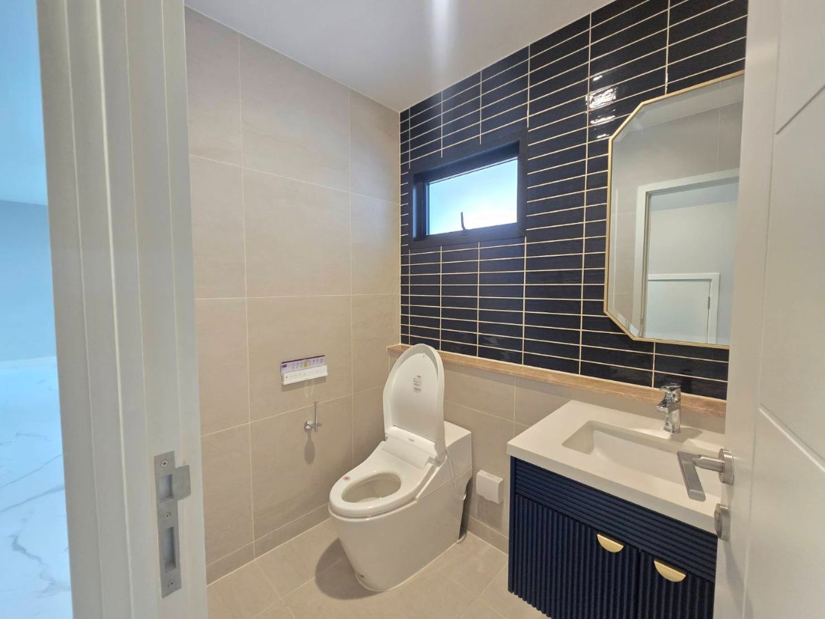 รูป 281 sq.m.  with 4 bedrooms Setthasiri Bangna–Suvarnabhumi - รูปที่ 9/17