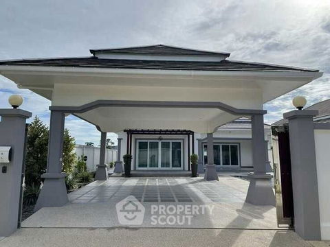 3-BR Villa close to Nongnooch Garden Pattaya (ID 2245698)