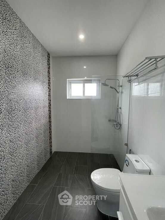 picture 3-BR Villa close to Nongnooch Garden Pattaya (ID 2245698) - 6/7