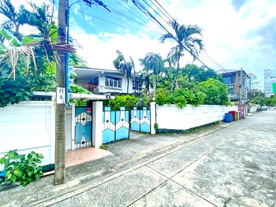 Land for rent Sukumvit 57 : Thonglor 13-23 800m.BTS Thonglor 1.4km. Land and house for rent 2-story 4bath 155sq.wa. BTS PhromPho