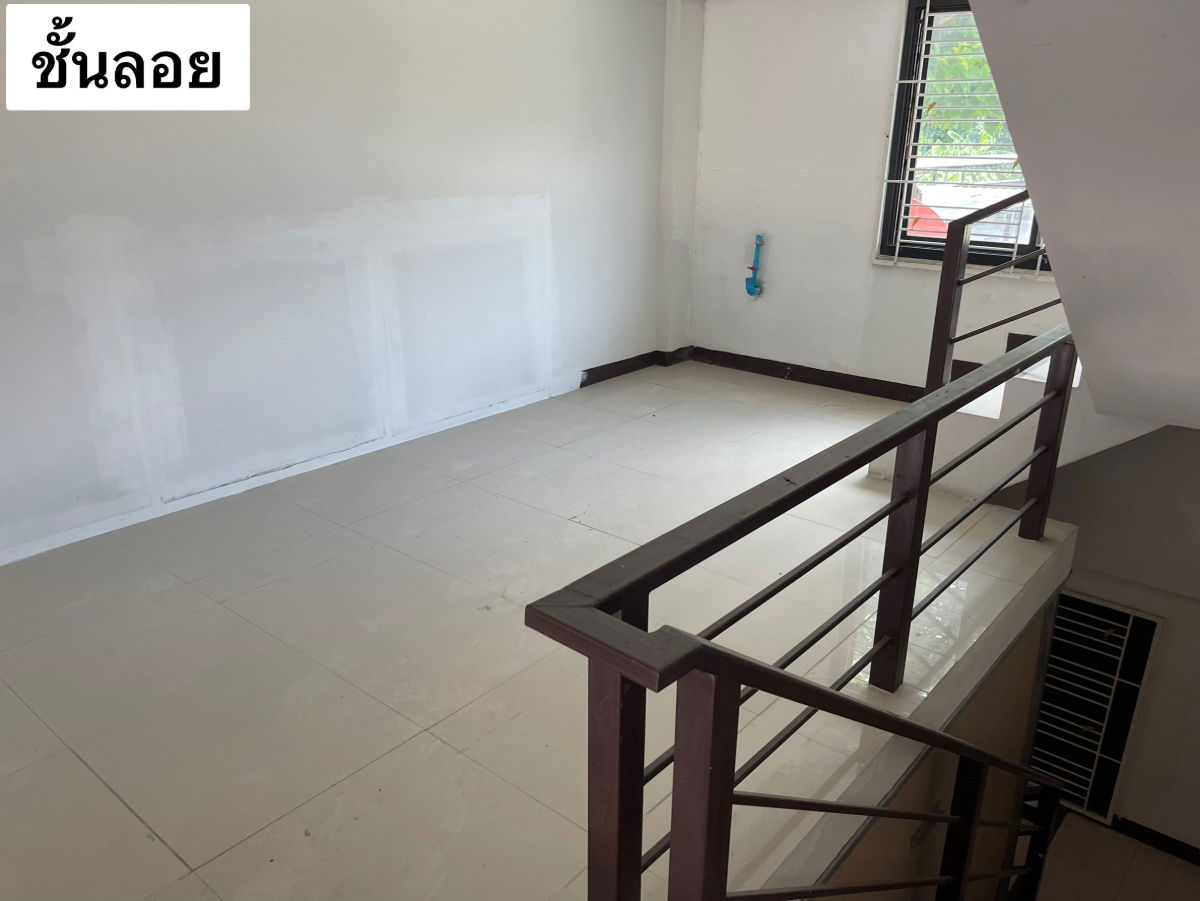 picture For Rent: 3.5-Storey Commercial Building, 19 Sq. Wah (76 Sq.m.) Located at Khlong Khwang Intersection, Bang Bon 5 Road, Nong Khaem District, Bangkok - 9/17