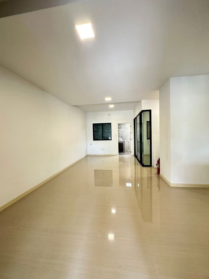 picture Two-storey townhouse for sale in Pruksa Ville Ramkhamhaeng 109, Saphan Sung, Bangkok - 9/14