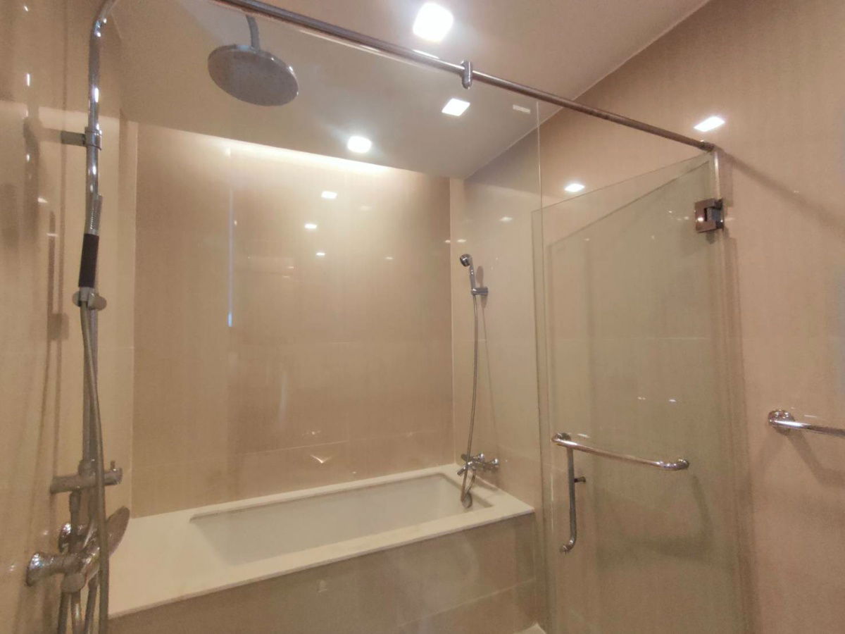 picture FOR RENT   :   Circle 2 Living Prototype (ST-02)  Line : @condo78 - 10/13