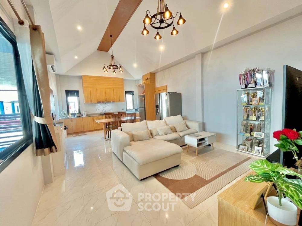 รูป บ้าน 3-ห้องนอน ใกล้ เมืองพัทยา (ID 1795926) - รูปที่ 2/15