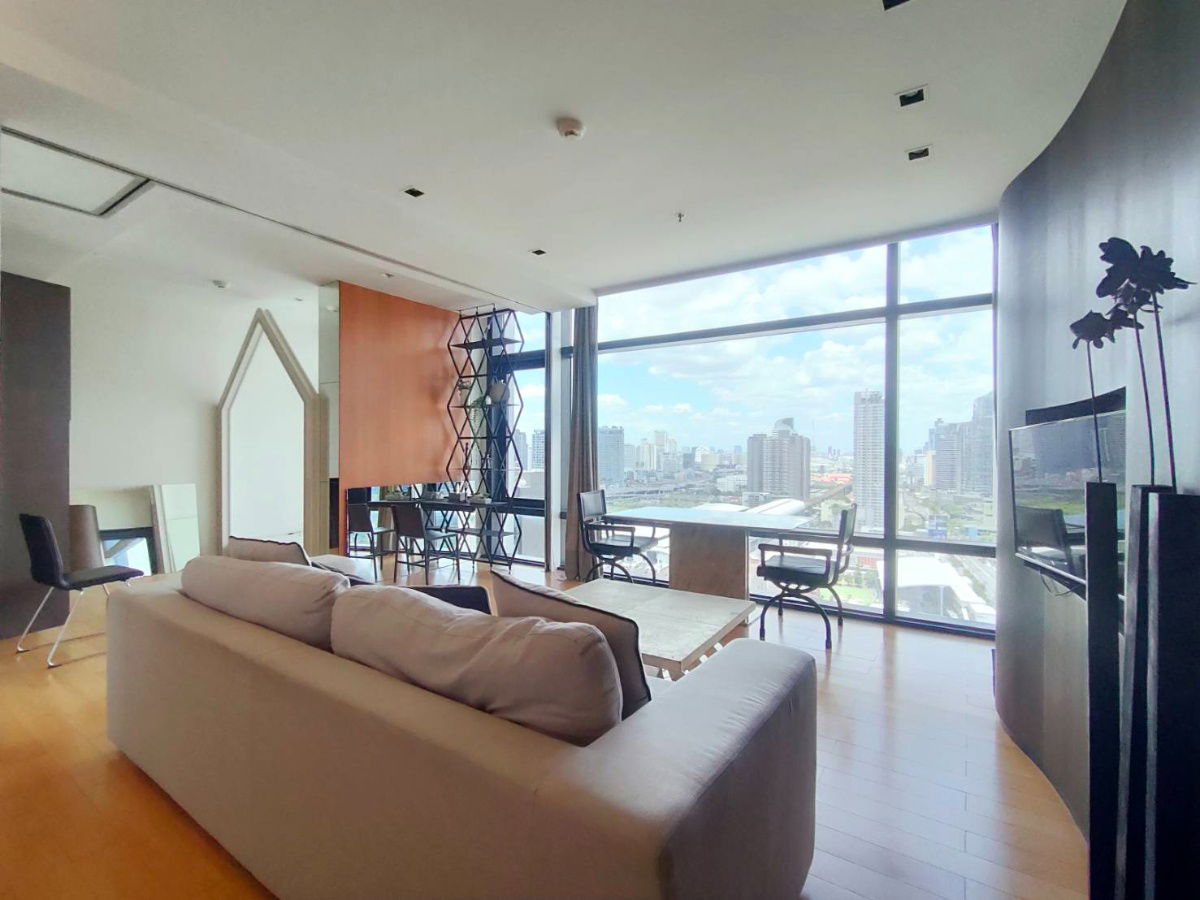 picture FOR RENT   :   Circle 2 Living Prototype (ST-02)  Line : @condo78 - 3/13