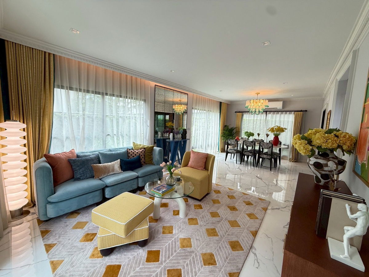 รูป For Sale!! Fully Furnished 204 sqm. House Ready to Move In Prime Location  - รูปที่ 2/12