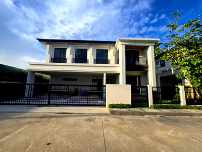 บ้านเดี่ยว นิคมอัญธานี (เจมโมโปลิส) : 281 sq.m.  with 4 bedrooms Setthasiri Bangna–Suvarnabhumi