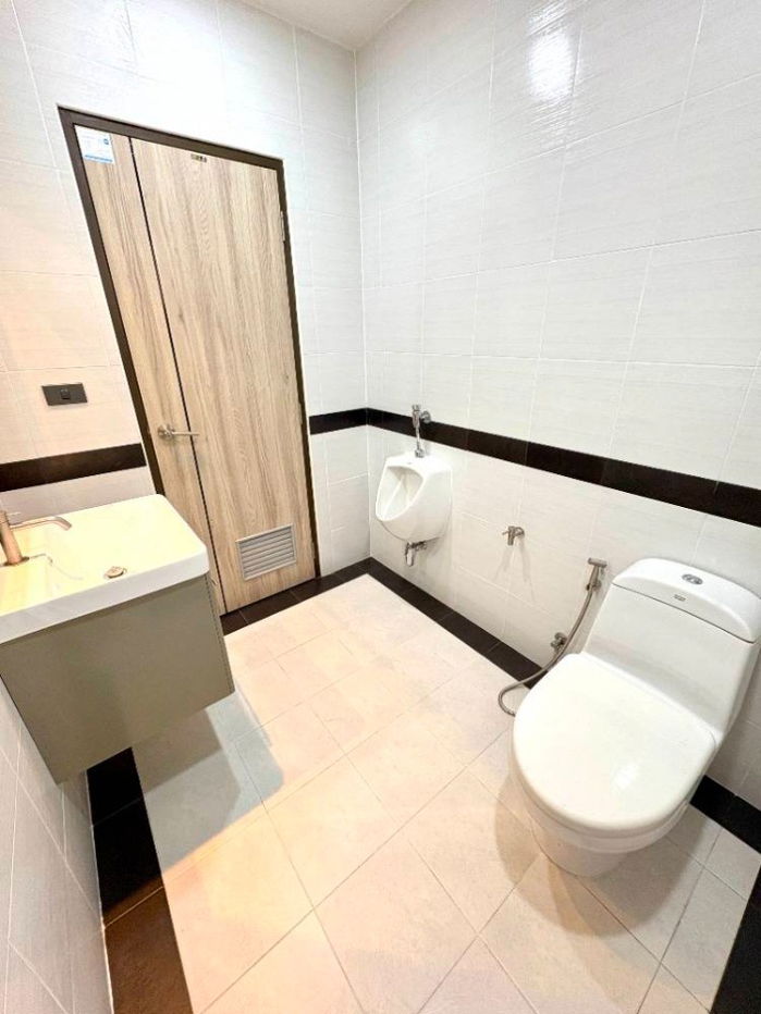 รูป ให้เช่าบ้านเดี่ยว2ชั้น โครงการนันทวันสาธร-ราชพฤกษ์ ใกล้บีทีเอสบางหว้า พร้อมเข้าอยู่    ตัวบ้านตกแต่งใหม่ สไตล์ Modern Luxury  - รูปที่ 8/14