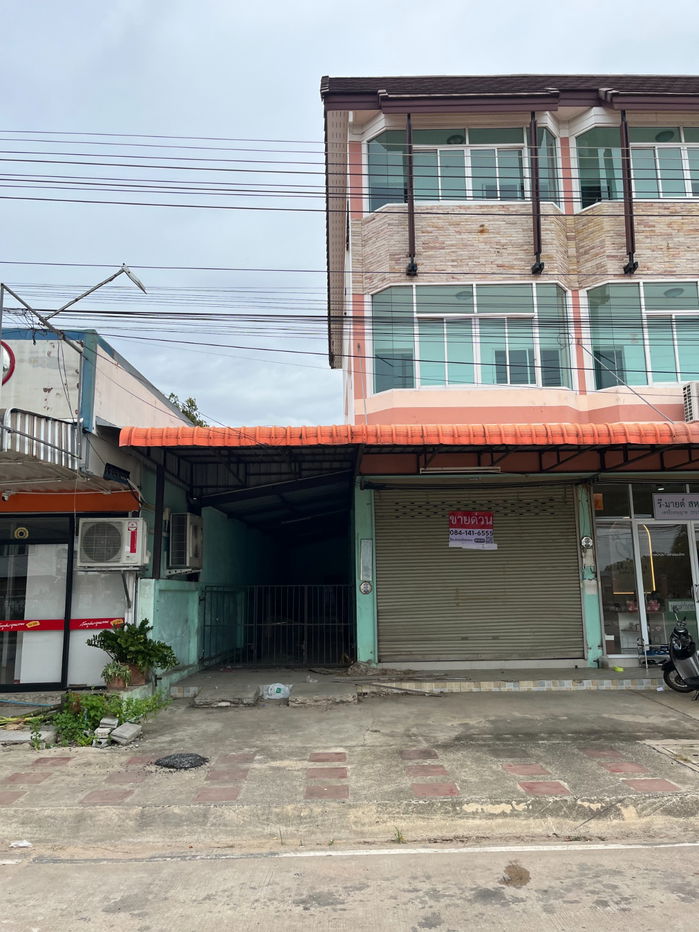 รูป ขายด่วน! อาคารภาณิชย์ 3 ชั้น ติดถนนใหญ่ เกาะโพธิ์ – ท่าบุญมี ต.ท่าบุญมี อ.เกาะจันทร์ จ.ชลบุรี - รูปที่ 6/13