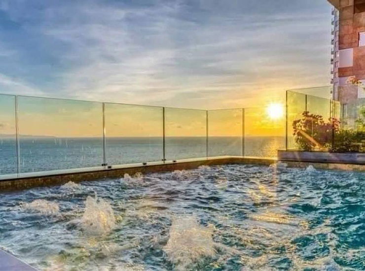 picture Riviera Jomtien Condominium  Pool view  - 15/17