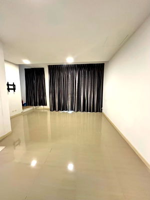 Townhouses for sale Saphan Sung : Two-storey townhouse for sale in Pruksa Ville Ramkhamhaeng 109, Saphan Sung, Bangkok