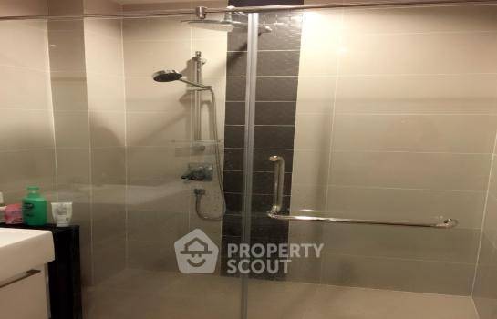 picture 2-BR Condo at Supalai Lite Sathorn-Charoenrat in Bang Khlo (ID 424737) - 5/9