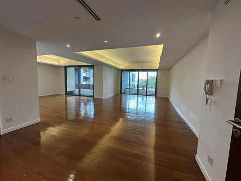 For Sell Condo THE PANO Building 1, Floor 3,3 bed room, Room size 237 sqm