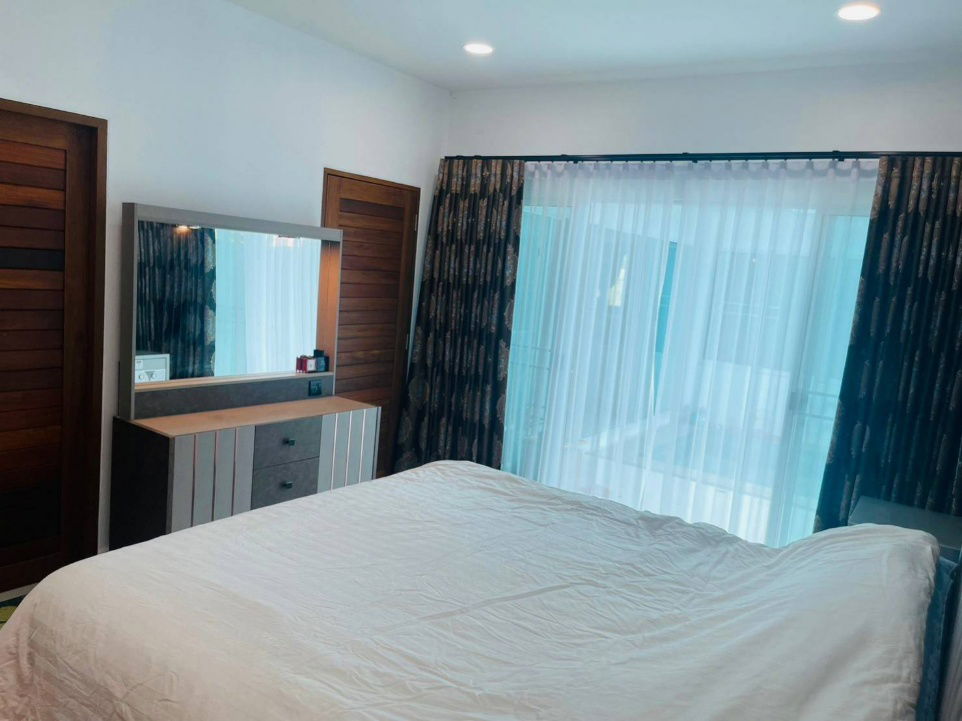 picture Pool villa house for sale in moobaan wangtan price 4.29 mb. - 6/12