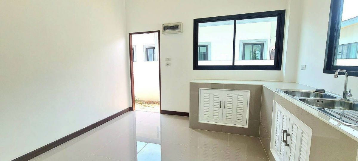 รูป Ph0468 ขายบ้านสร้างใหม่ ชั้นเดียว ใกล้ข่วงสันกำแพงเพียง 600 ม. 4 นอน 3 น้ำ 2.59 ลบ.  - รูปที่ 9/12