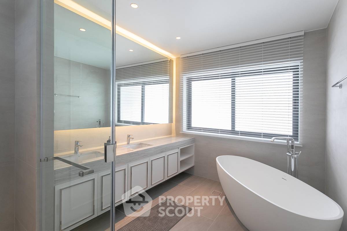 picture 5-BR Villa close to Blue Tree Phuket (ID 2120659) - 34/44