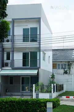 🔺 ให้เช่าทาวน์เฮาส์ 3 ชั้น บ้านกลางเมือง สวนหลวง 3 ห้องนอน 3 ห้องน้ำ