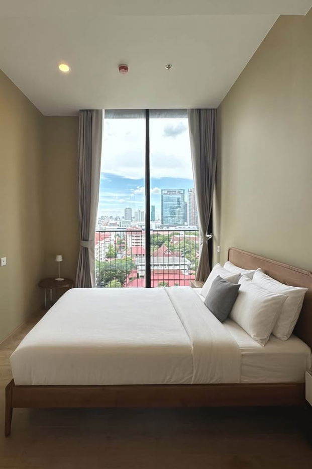 picture Urgent Rent!! Great Price! Beautifully Decorated Unit at Noble BE19 Sukhumvit - 1/12