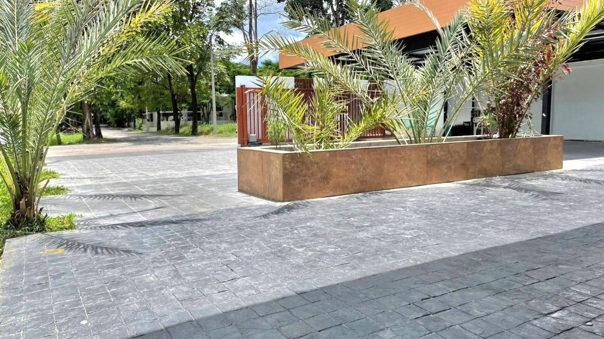 picture Pool villa house for sale in moobaan wangtan price 4.29 mb. - 10/12