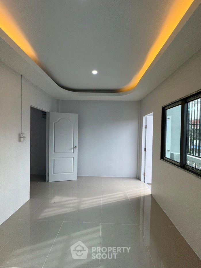 รูป บ้าน 2-ห้องนอน ใกล้ พัทยาตะวันออก (ID 2245808) - รูปที่ 26/34