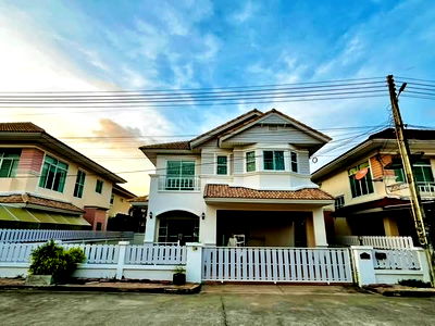 เช่าบ้านเดี่ยว ชลบุรี : UK06-027 🏡 บ้านเดี่ยวให้เช่า – หมู่บ้านมณีรินทร์บางแสน 💸 ปล่อยเช่า: 20,000 บาท/เดือน (สัญญารายปี) 