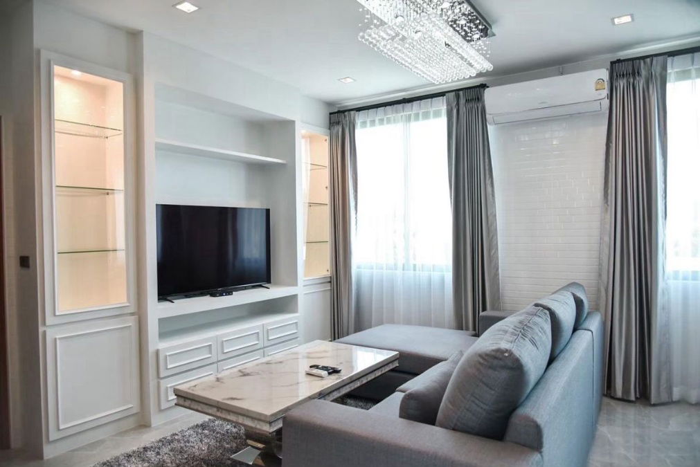 รูป UK06-007 ให้เช่า Pool Villa สุดหรู ใจกลางอมตะนคร  70,000 บาท/เดือน | ขาย 35 ล้าน - รูปที่ 18/20
