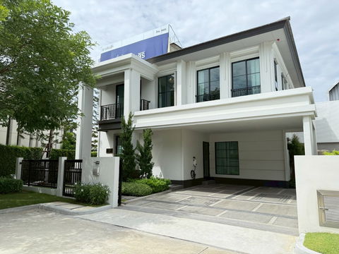 พร้อมเข้าอยู่ทันที! บ้านตัวอย่าง 204 ตร.ม. ทำเลทองใกล้Clubhouse 