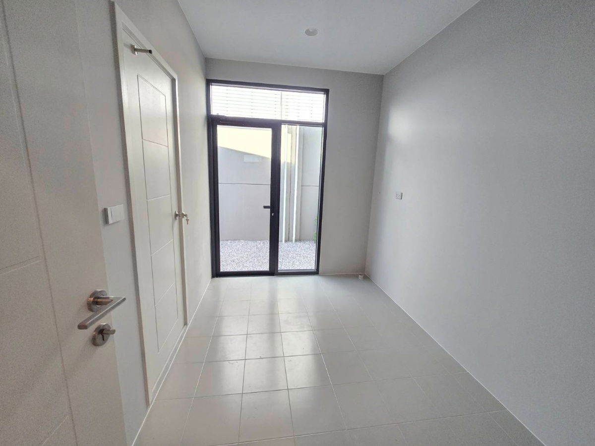 รูป 281 sq.m.  with 4 bedrooms Setthasiri Bangna–Suvarnabhumi - รูปที่ 8/17