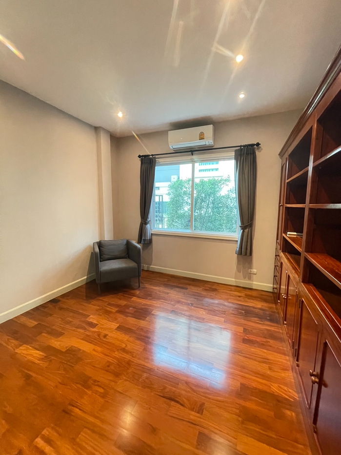 picture Two-storey house for sale in Grand Bangkok Boulevard Rama 9 – Srinakarin Project - 9/15