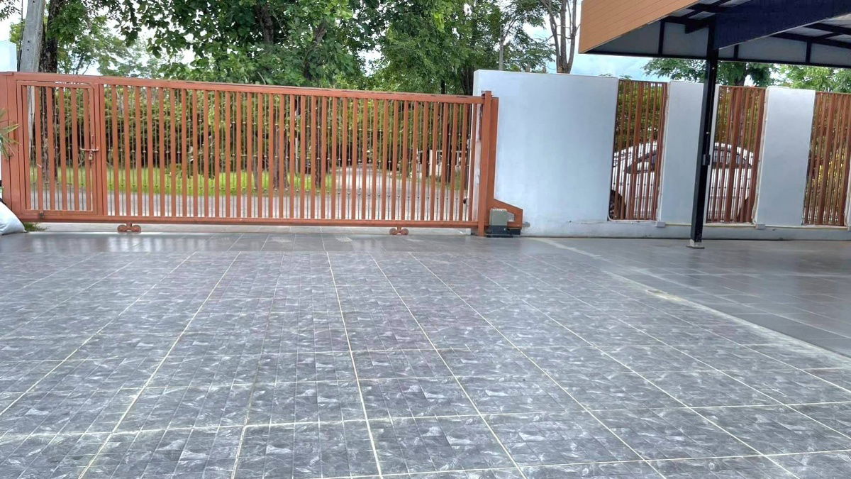 picture Pool villa house for sale in moobaan wangtan price 4.29 mb. - 11/12