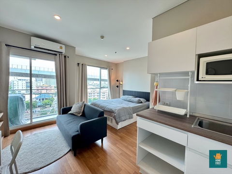 Rent LUMPINI PLACE พระราม 3 - RIVERINE 24 ตรม. พร้อมเฟอร์ 9,500 บาท