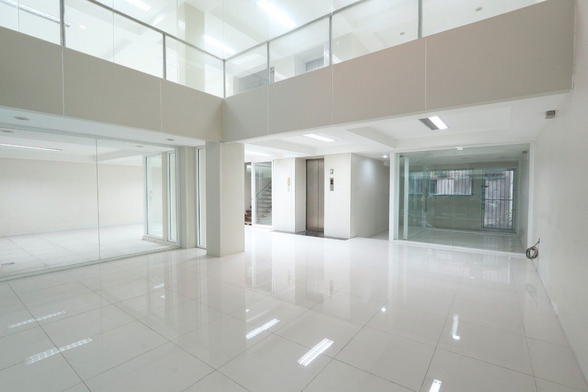 picture S372 🏢 3-storey commercial building for sale in Silom area, on the main road, 185 sq m, suitable for business and residence, only 320 million baht. - 14/21