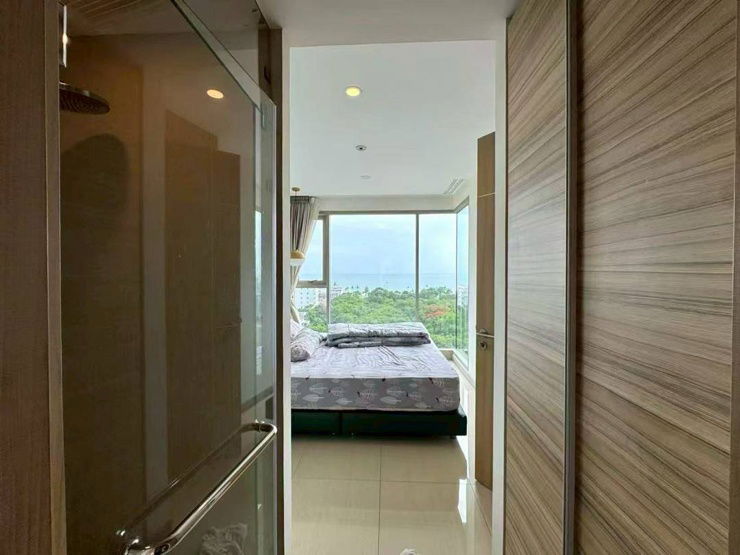 picture Riviera Jomtien Condominium  Pool view  - 6/17