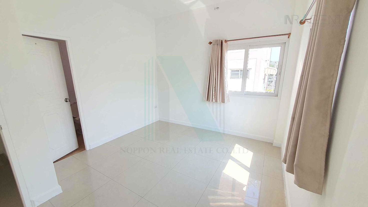 picture 🔺 For Rent 3-story Townhouse HOME IN TOWN PAHOLYOTHIN 73 4 bedroom 4 bathroom - 6/8