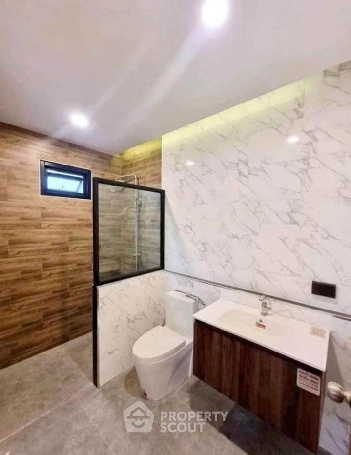รูป บ้าน 3-ห้องนอน ใกล้ เมืองพัทยา (ID 1795926) - รูปที่ 12/15