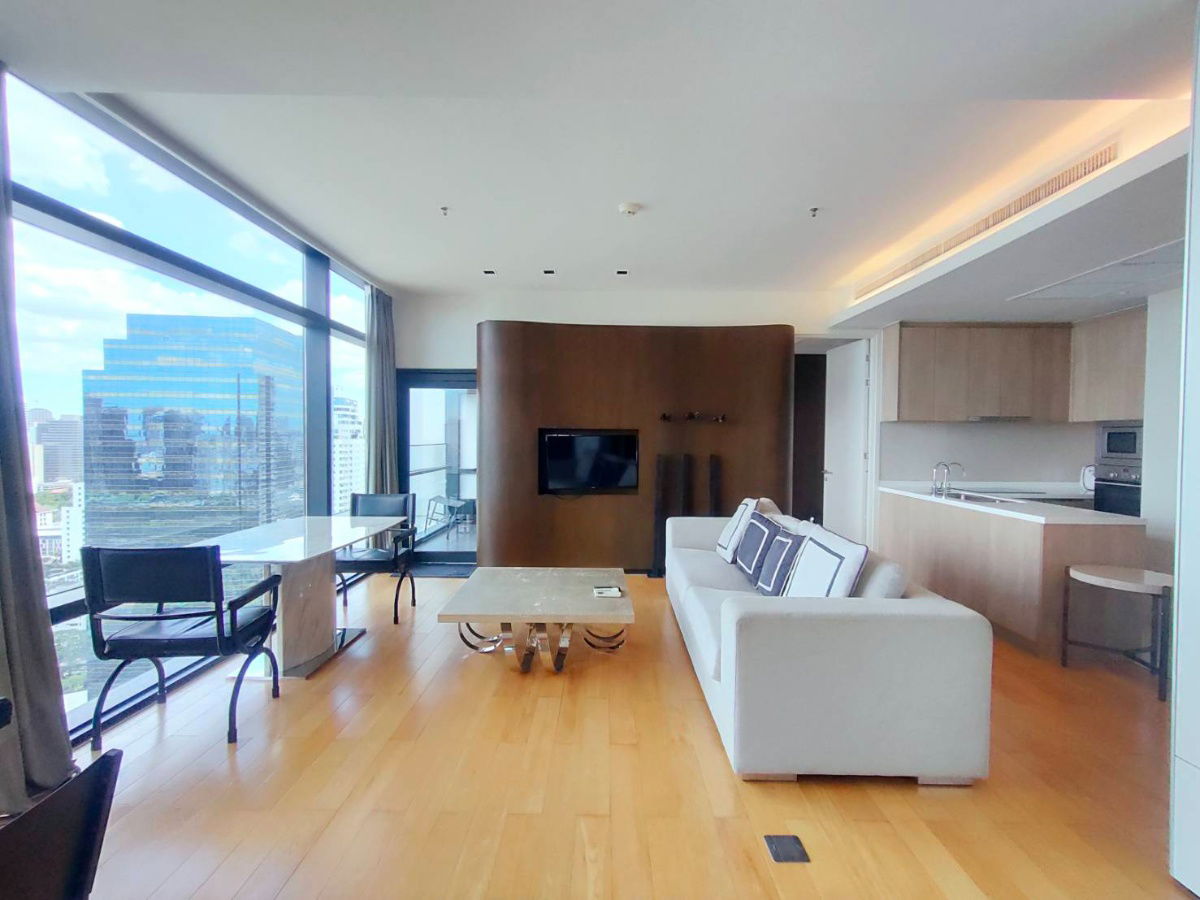picture FOR RENT   :   Circle 2 Living Prototype (ST-02)  Line : @condo78 - 1/13