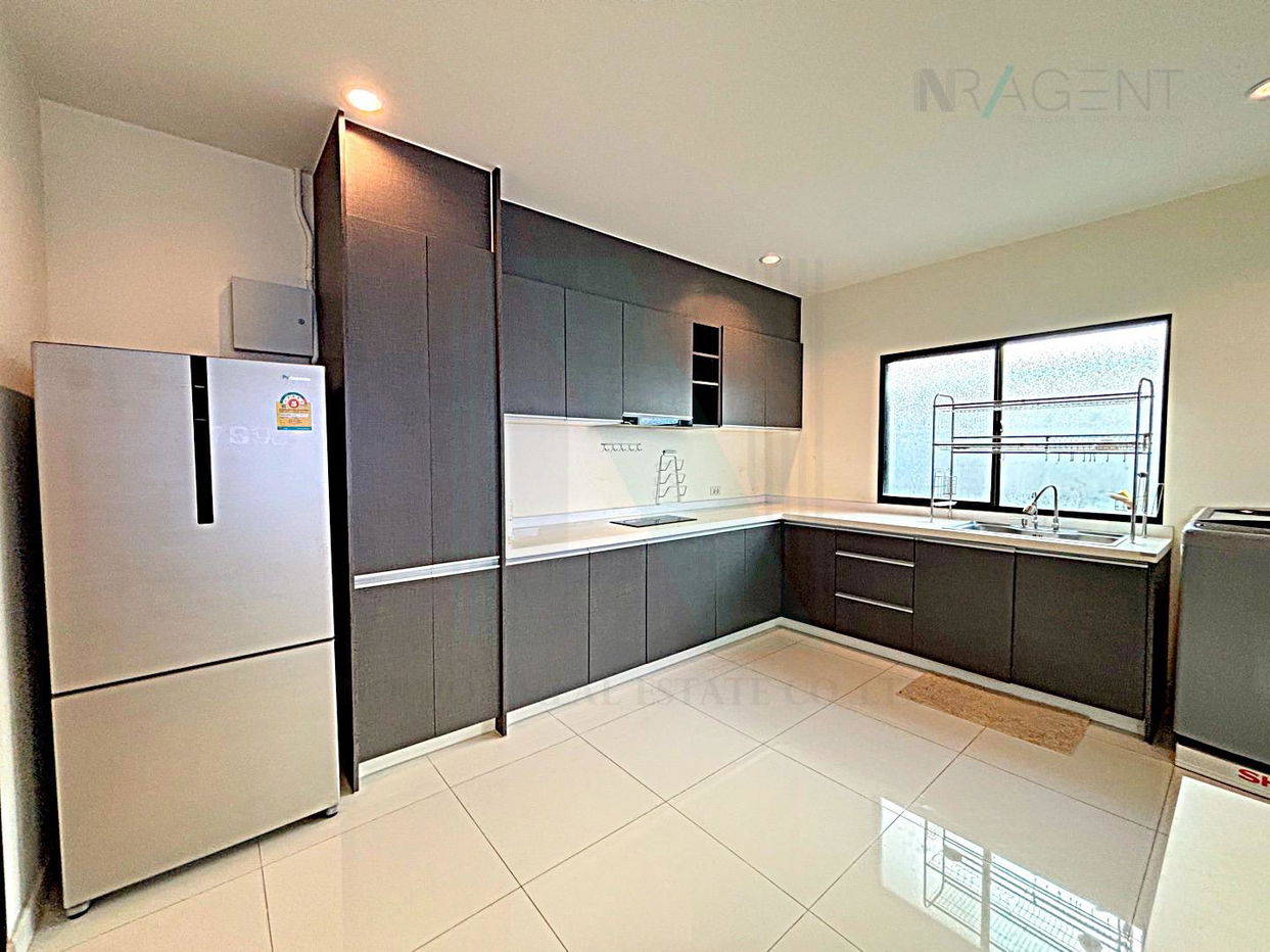 picture 🚩 For Rent 2-story House PASSORN PRESTIGE BANGNA-SUVARNABHUMI 4 bedroom 3 bathroom - 1/8