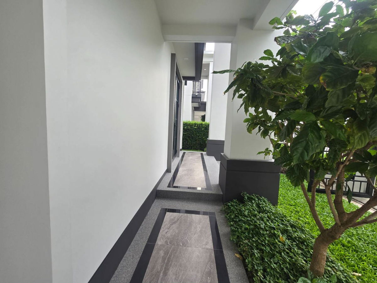 รูป 204 sq.m.  with 4 bedrooms, last unit at a special price Setthasiri Bangna–Suvarnabhumi - รูปที่ 5/25