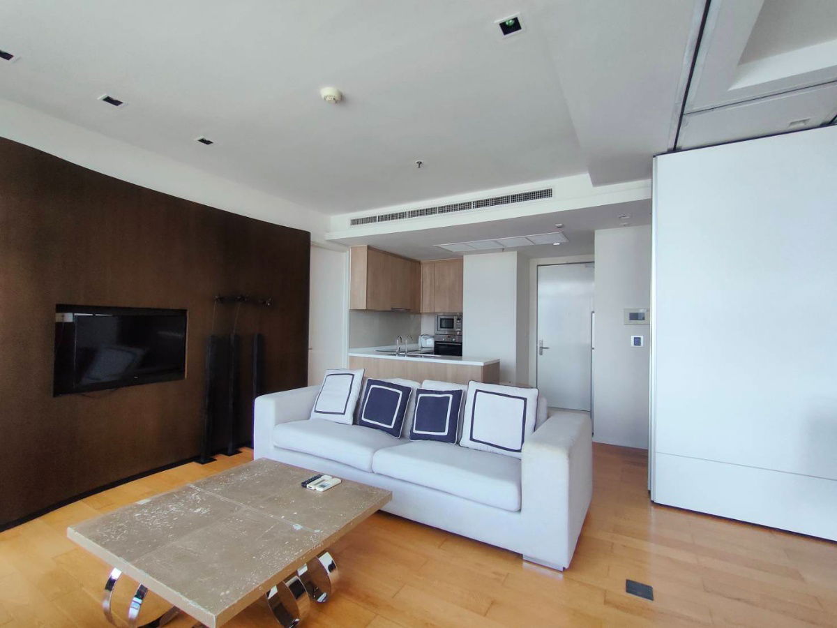 picture FOR RENT   :   Circle 2 Living Prototype (ST-02)  Line : @condo78 - 6/13