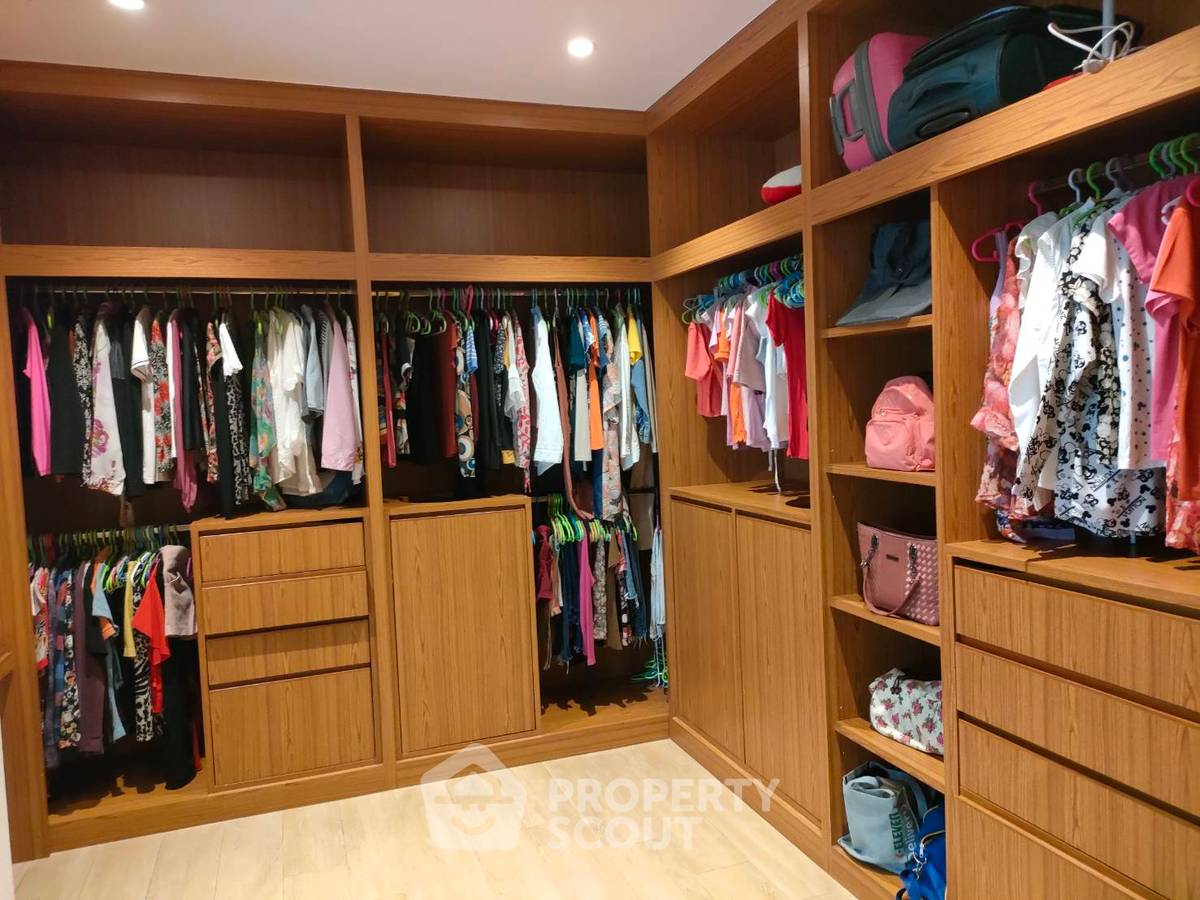 รูป บ้าน 6-ห้องนอน ใน บางเสร่ (ID 1545890) - รูปที่ 15/36