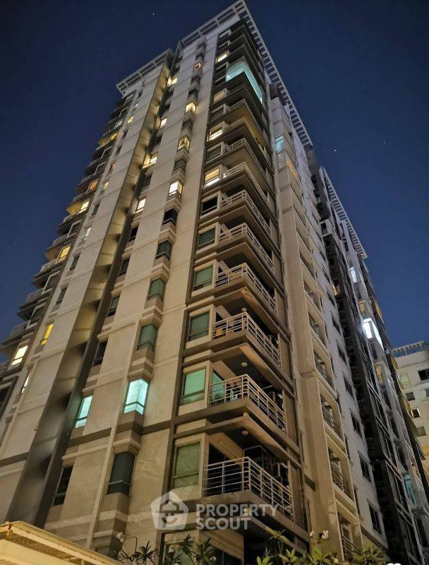 picture 2-BR Condo at The Room Ratchada-Ladprao near MRT Ratchadaphisek (ID 2143679) - 1/10
