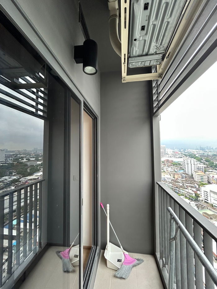 picture Life Rama4 - Asoke  Fully furnished  - 9/20