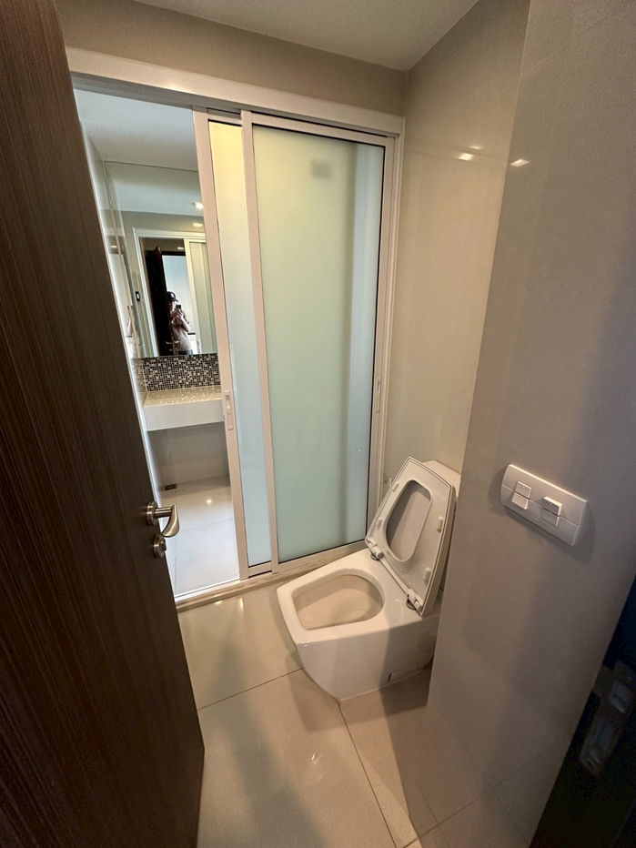 picture (For Rent) 1 Bed 1 Bath 35 Sqm. Fully furnished - READY TO MOVE IN - 3/8