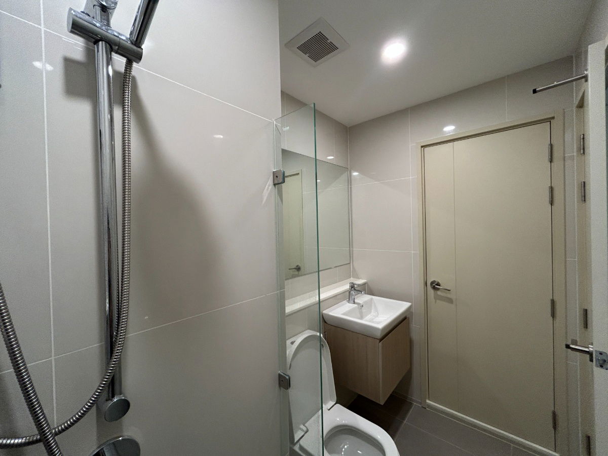 picture Life Rama4 - Asoke  Fully furnished  - 14/20