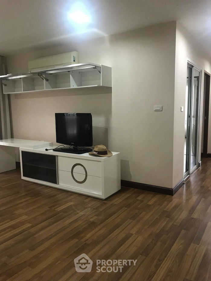 picture 2-BR Condo at PG Rama 9 near MRT Phra Ram 9 (ID 1426798) - 3/7